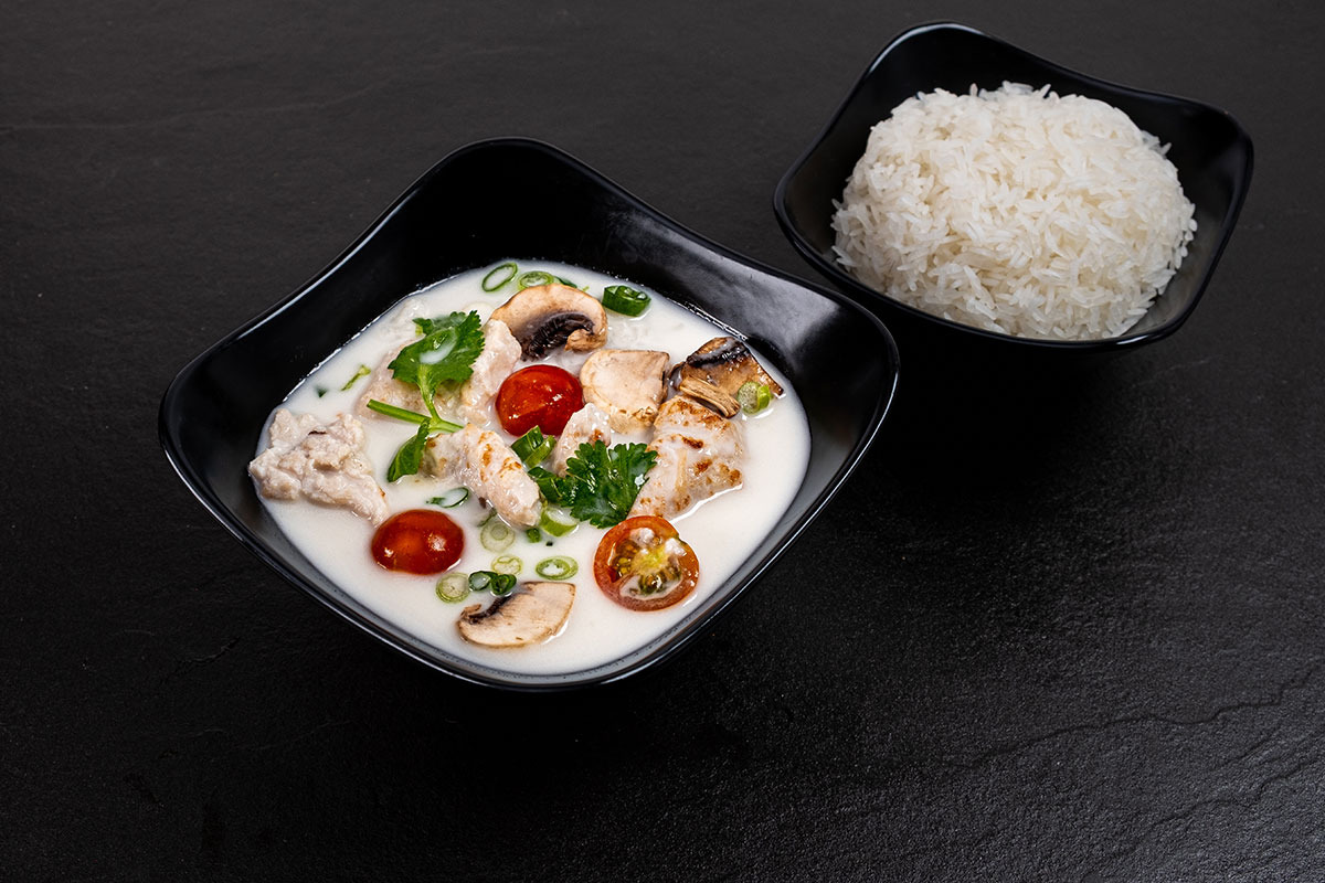 Tom Kha Kai (L)